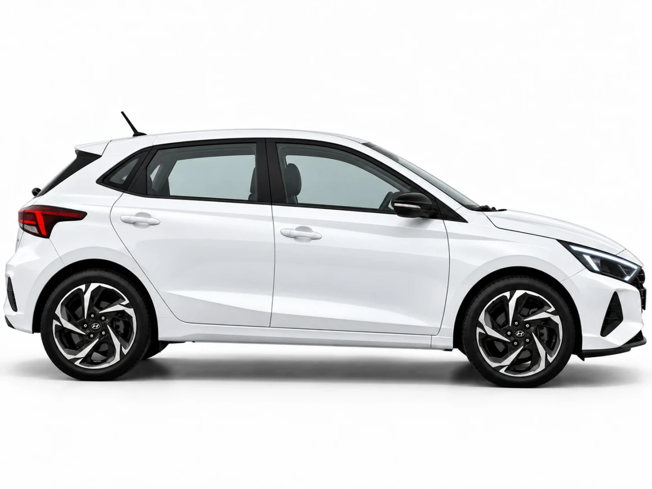 Hyundai i20 Antalya yan görünüm