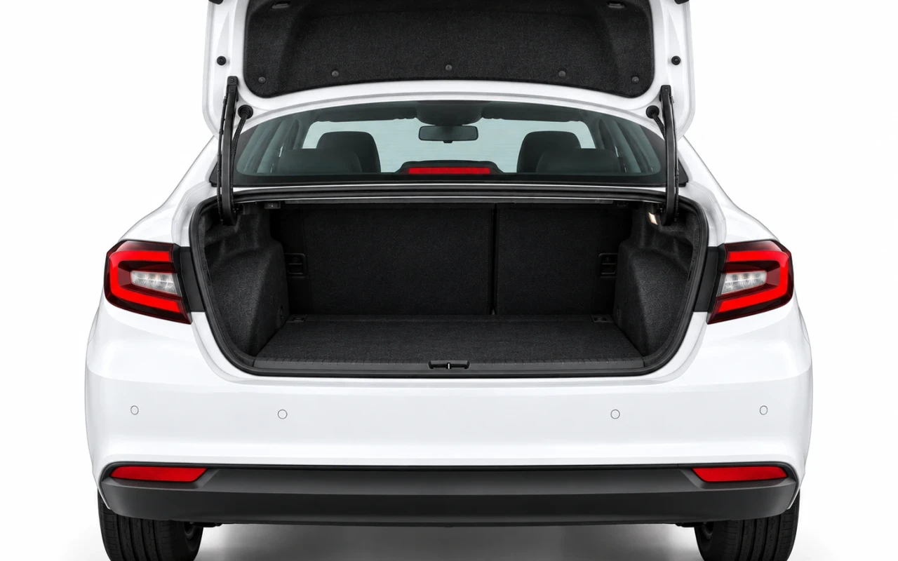 Fiat Egea Antalya arkadan görünüm