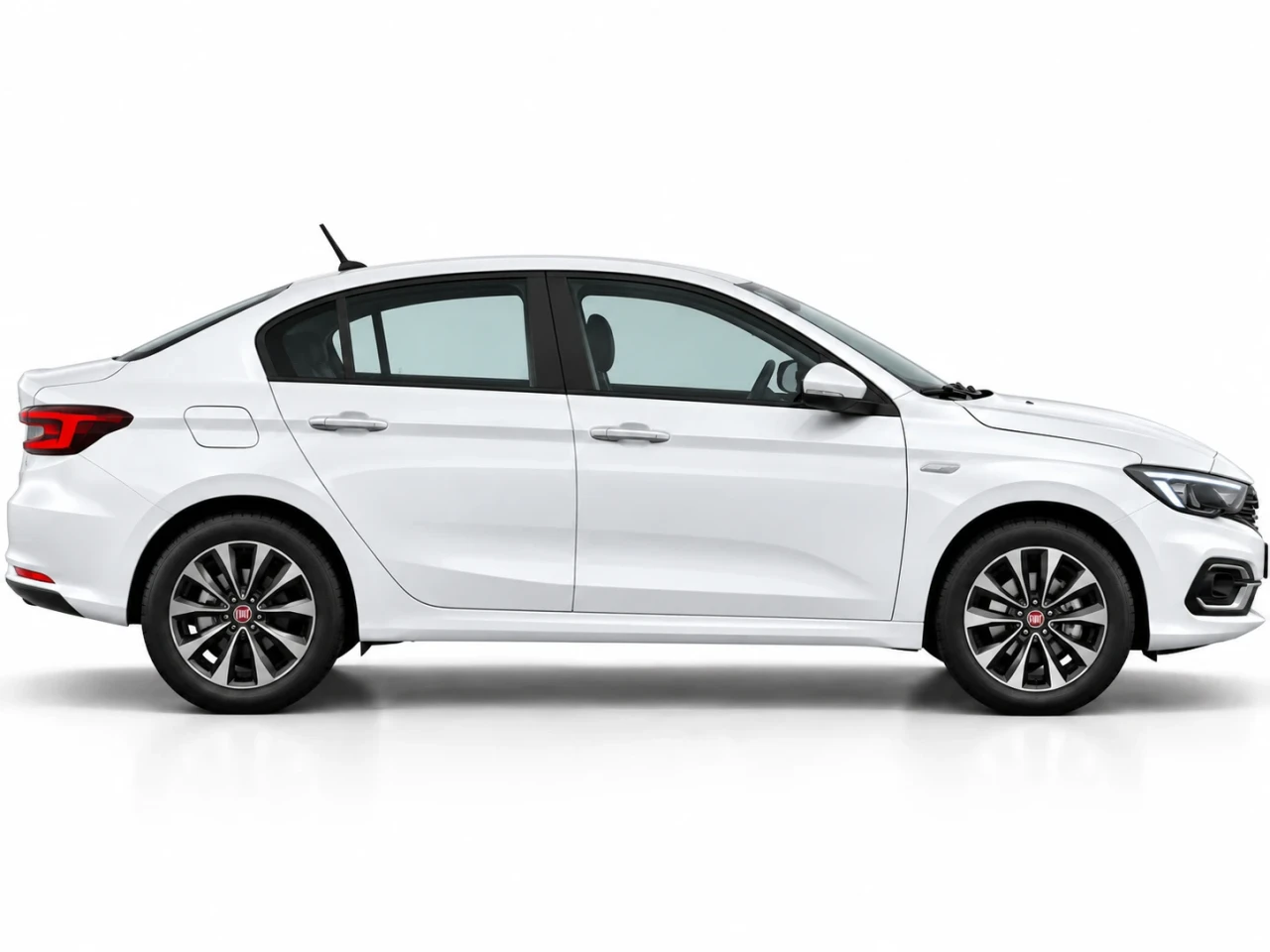 Fiat Egea Benzin yan görünümü