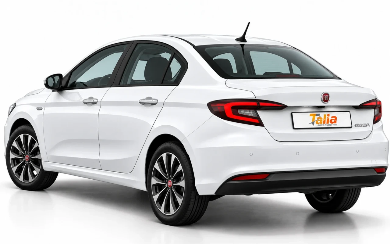 Fiat Egea Antalya arkadan yan görünüm