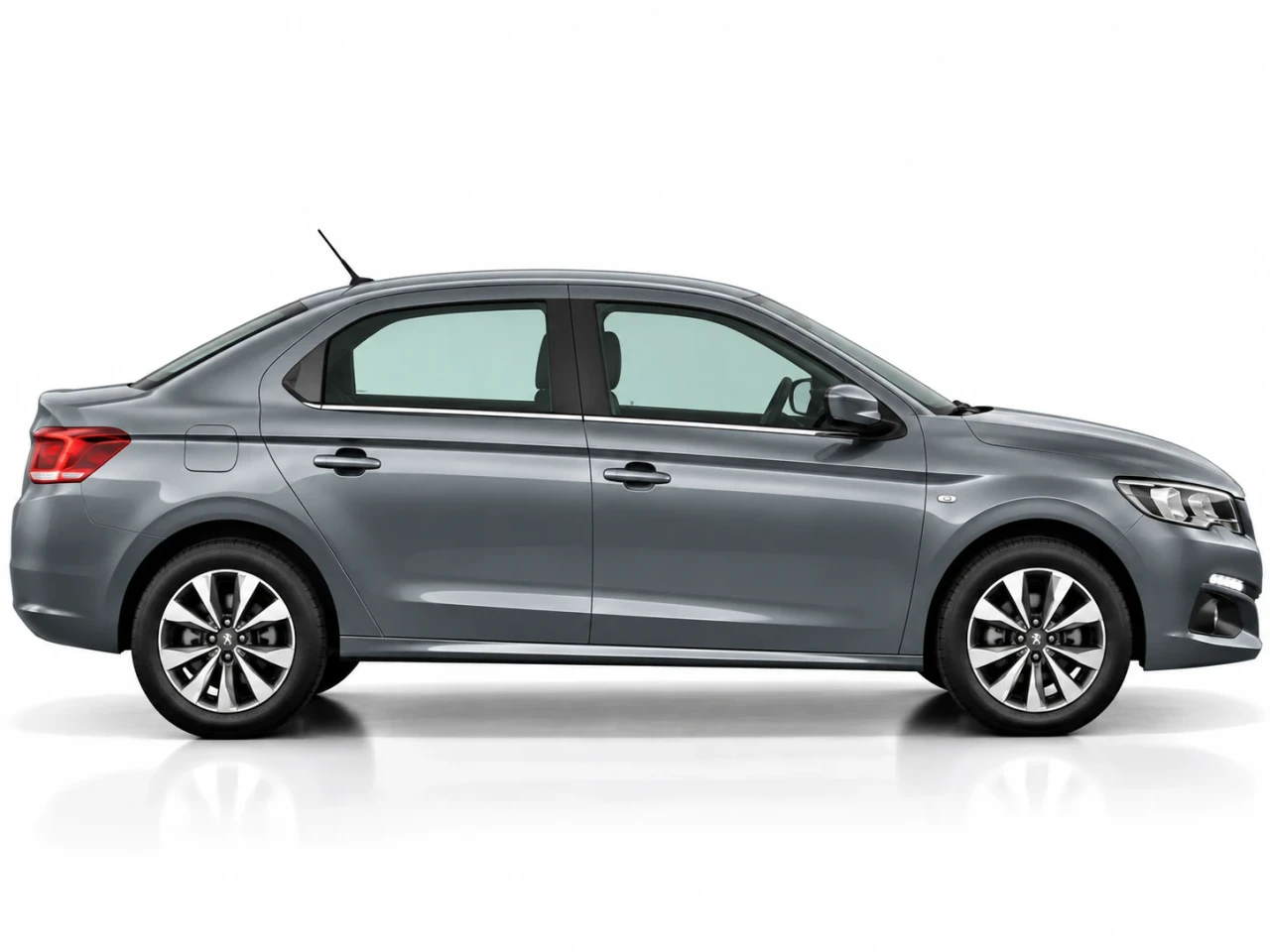 Peugeot 301 sedan Antalya yan görünüm